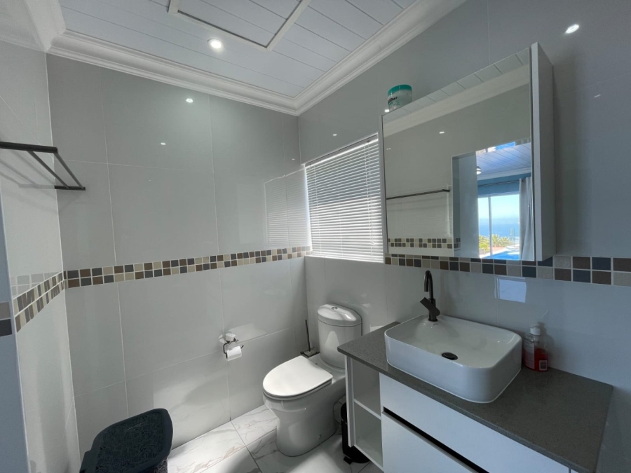 5 Bedroom Property for Sale in Dana Bay Western Cape